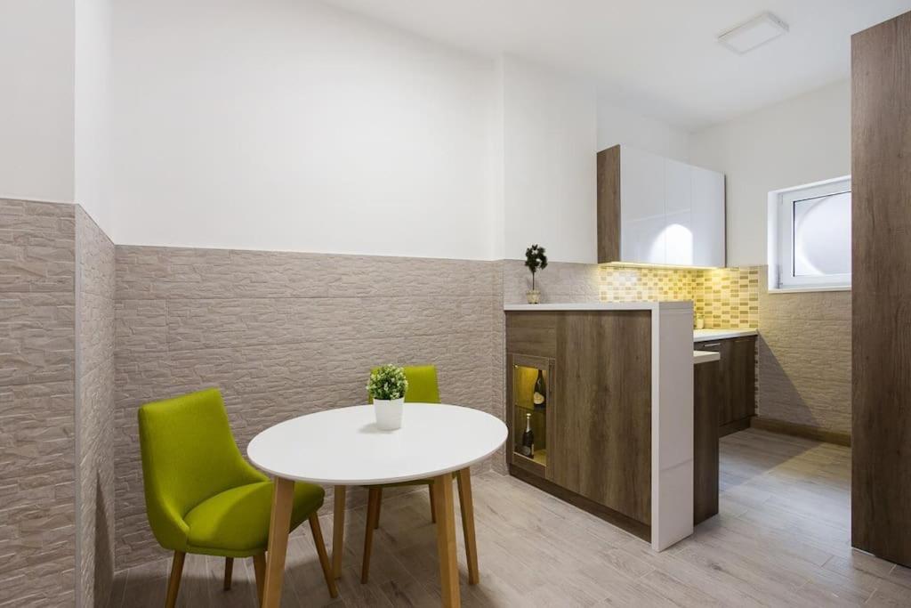 Apartment Hedonist-belgrade Nest