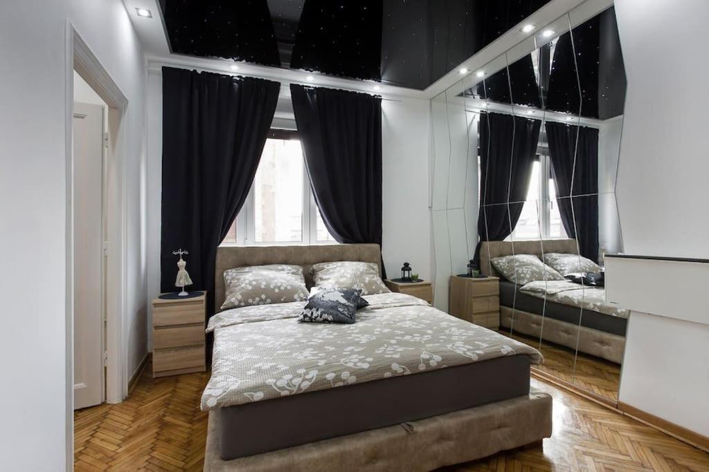 Hedonist-belgrade Nest *