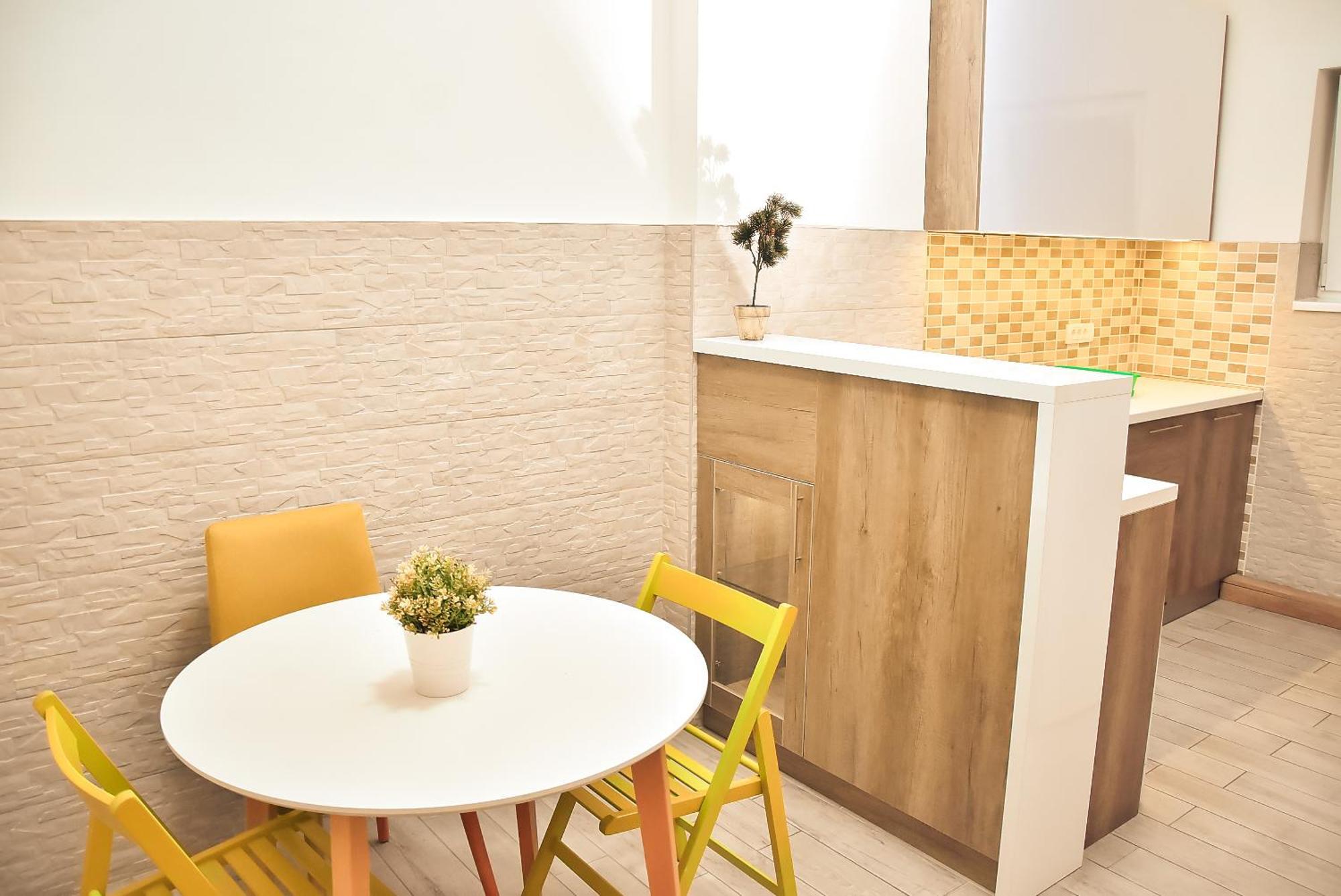 Hedonist-belgrade Nest *